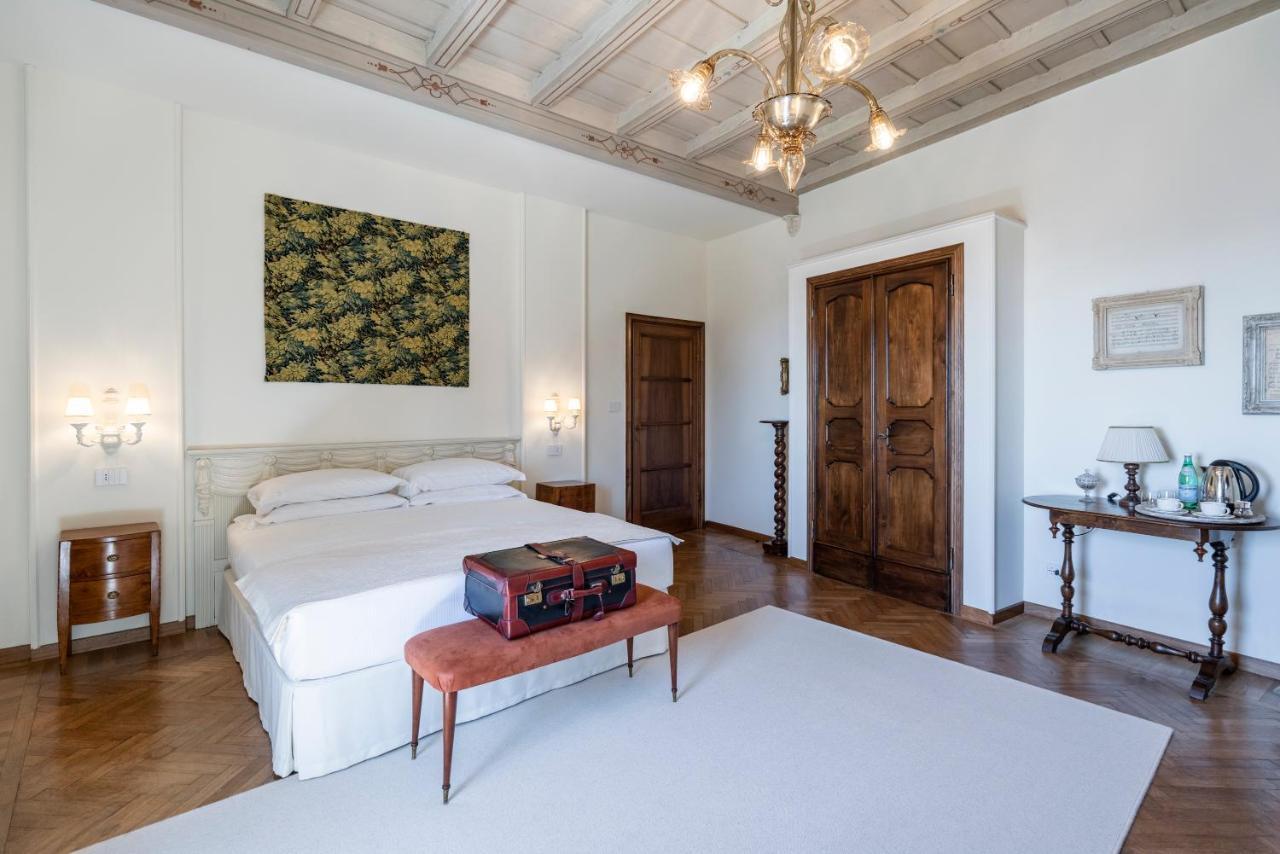 بيرغامو Foresteria Di Palazzo Radici المظهر الخارجي الصورة