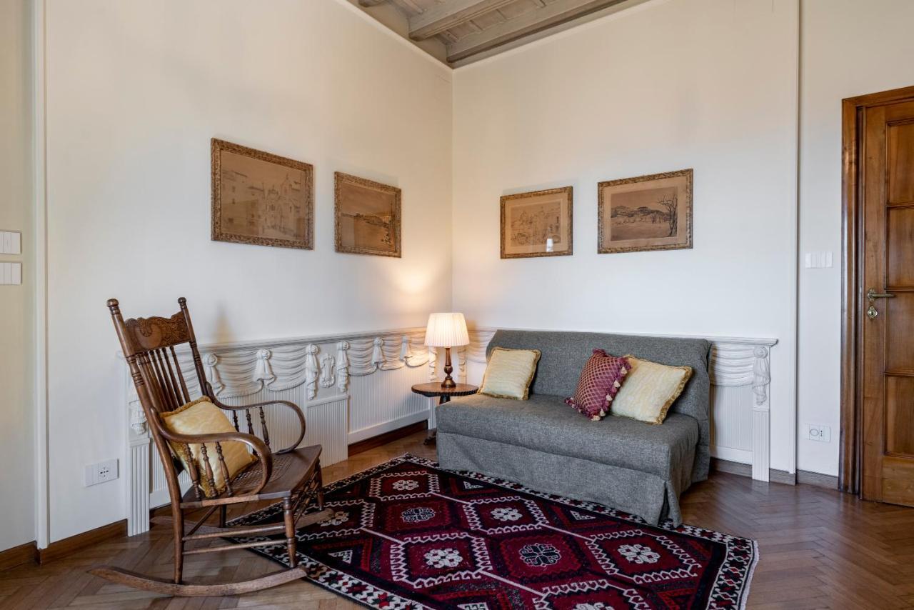 بيرغامو Foresteria Di Palazzo Radici المظهر الخارجي الصورة