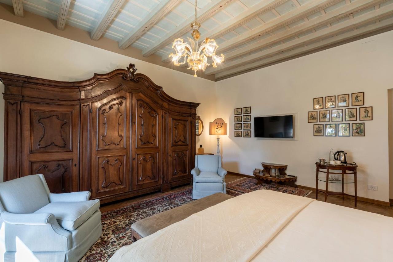 بيرغامو Foresteria Di Palazzo Radici المظهر الخارجي الصورة