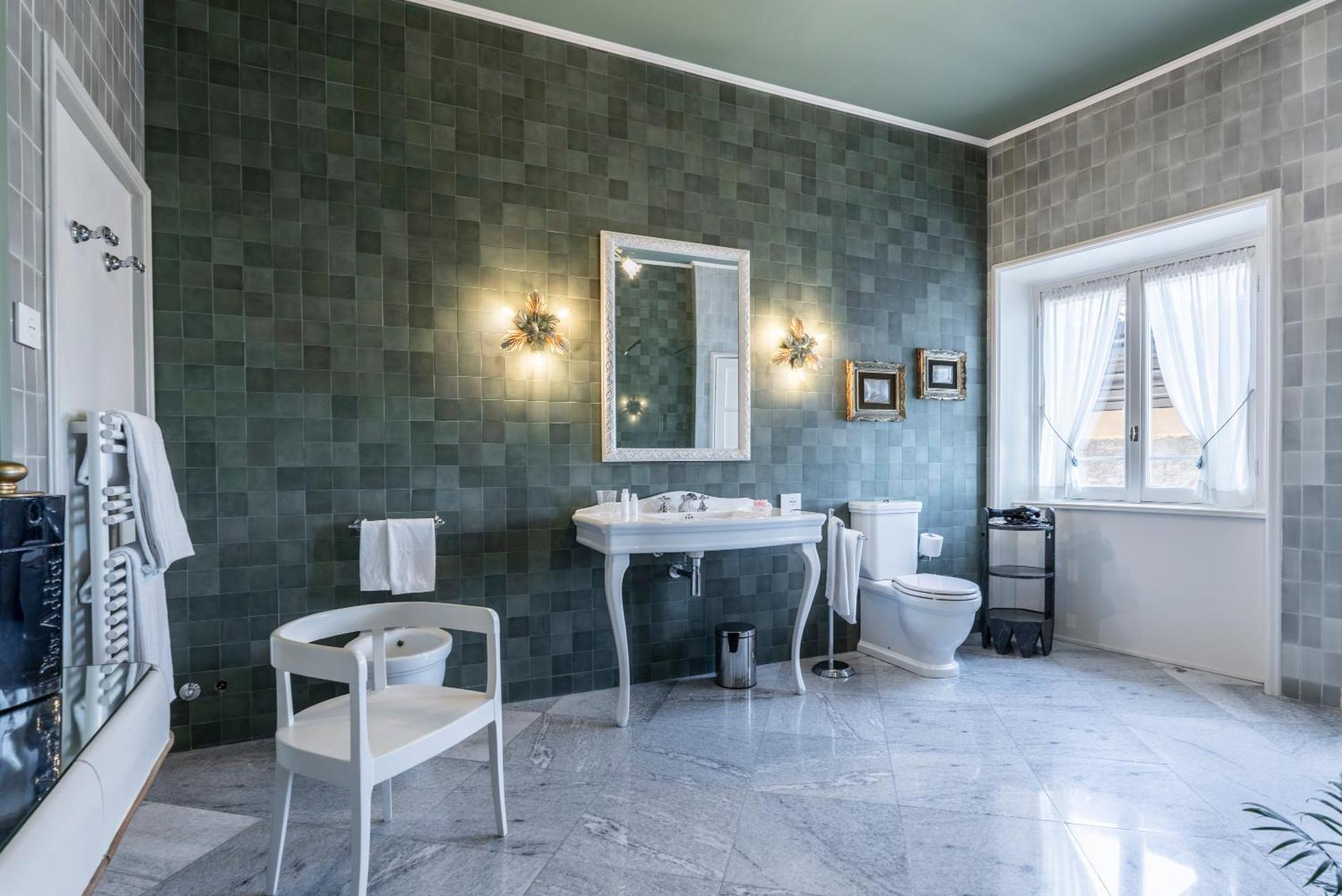 بيرغامو Foresteria Di Palazzo Radici المظهر الخارجي الصورة